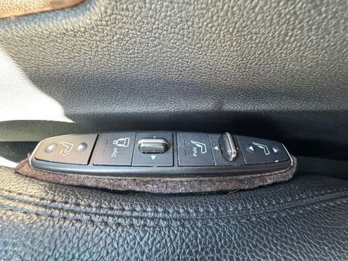 Used 2013 Mercedes-Benz E 350 Sedan image 10