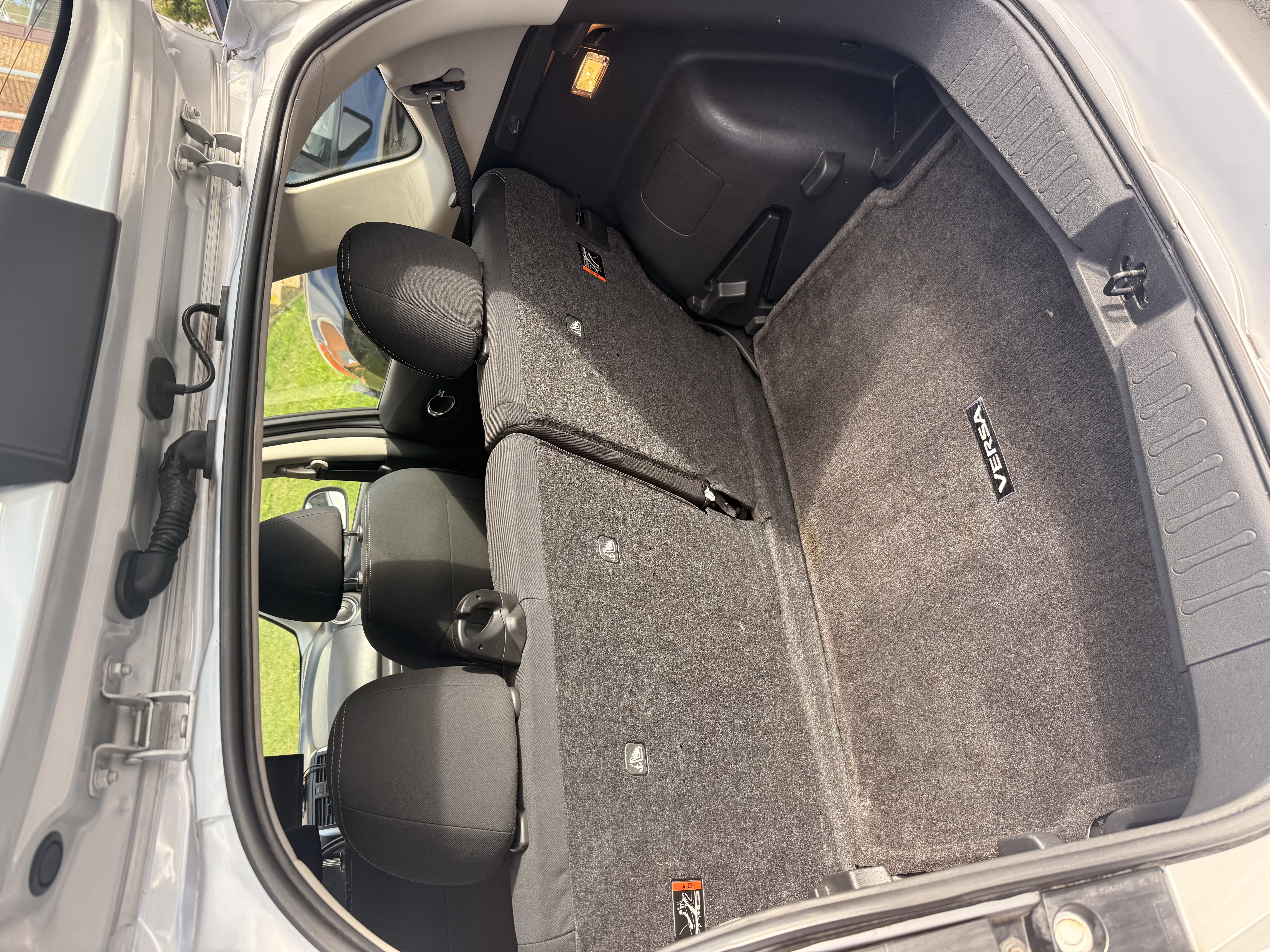 Used 2014 Nissan Versa Note SV FWD image 16