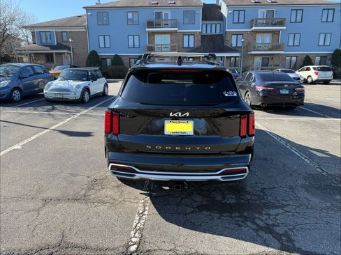 Used 2022 Kia Sorento SX image 15