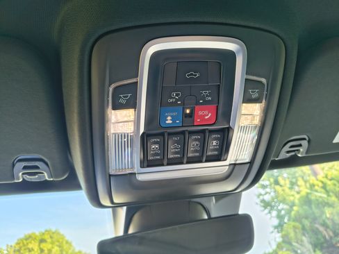 Used 2022 RAM 1500 Laramie image 28