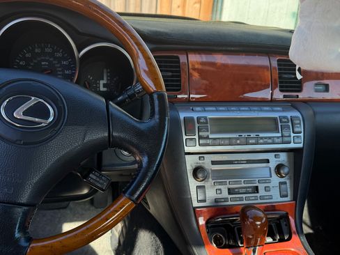 Used 2002 Lexus SC 430 Convertible RWD image 8