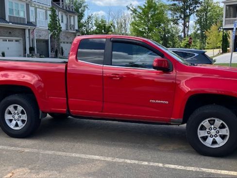Used 2015 Chevrolet Colorado W/T w/ WT Convenience Package AWD/4WD image 1