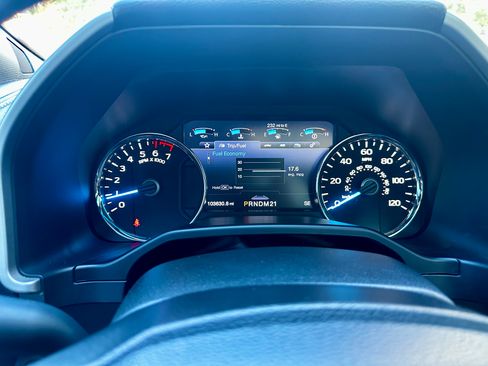 Used 2017 Ford F150 Lariat w/ Equipment Group 502A Luxury image 27