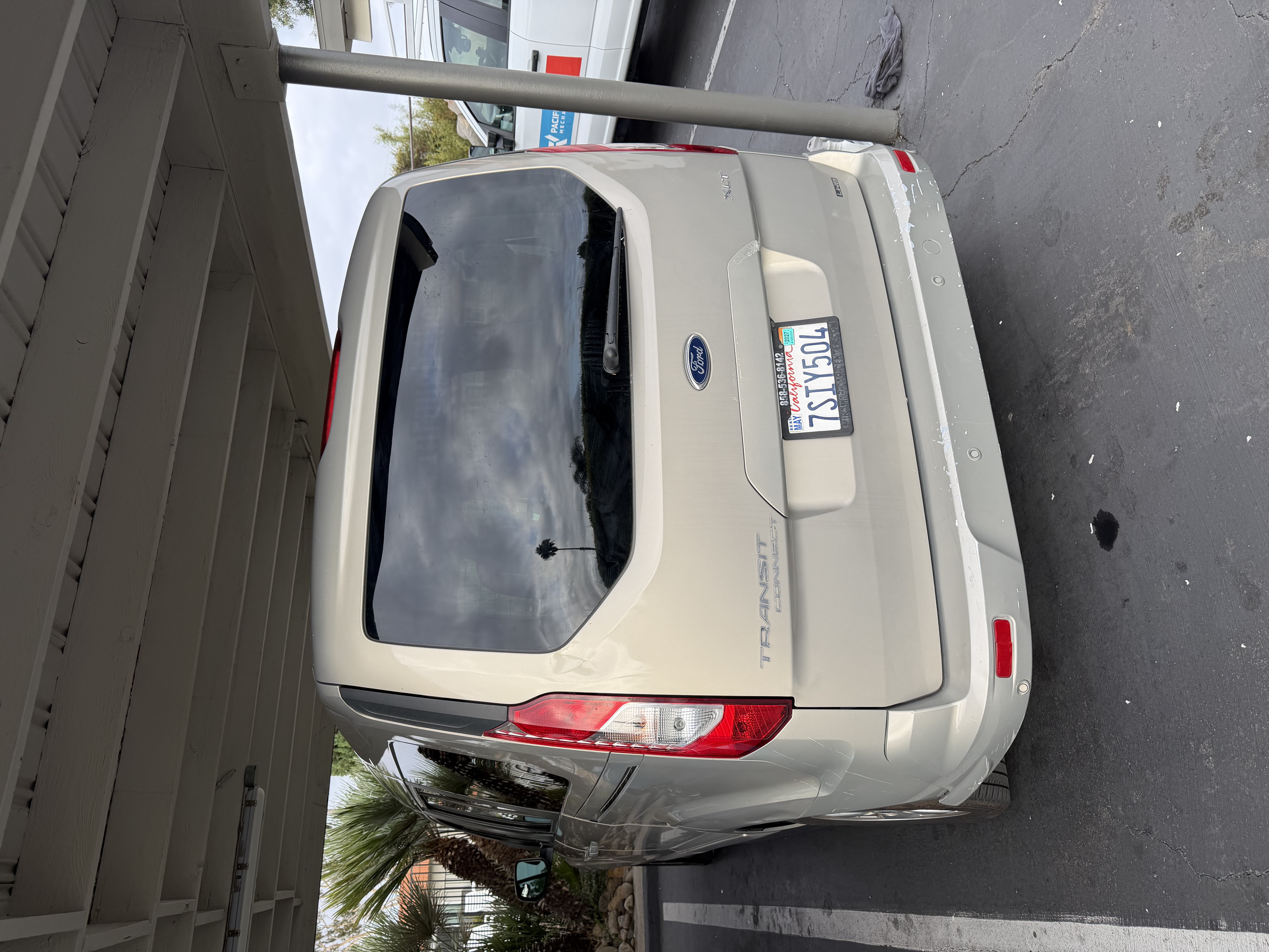 Used 2016 Ford Transit Connect XLT FWD image 5