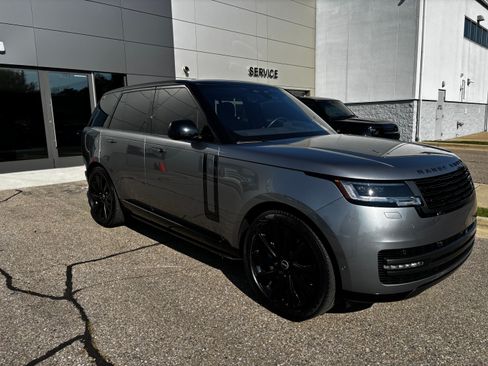 Used 2023 Land Rover Range Rover SE AWD/4WD image 5