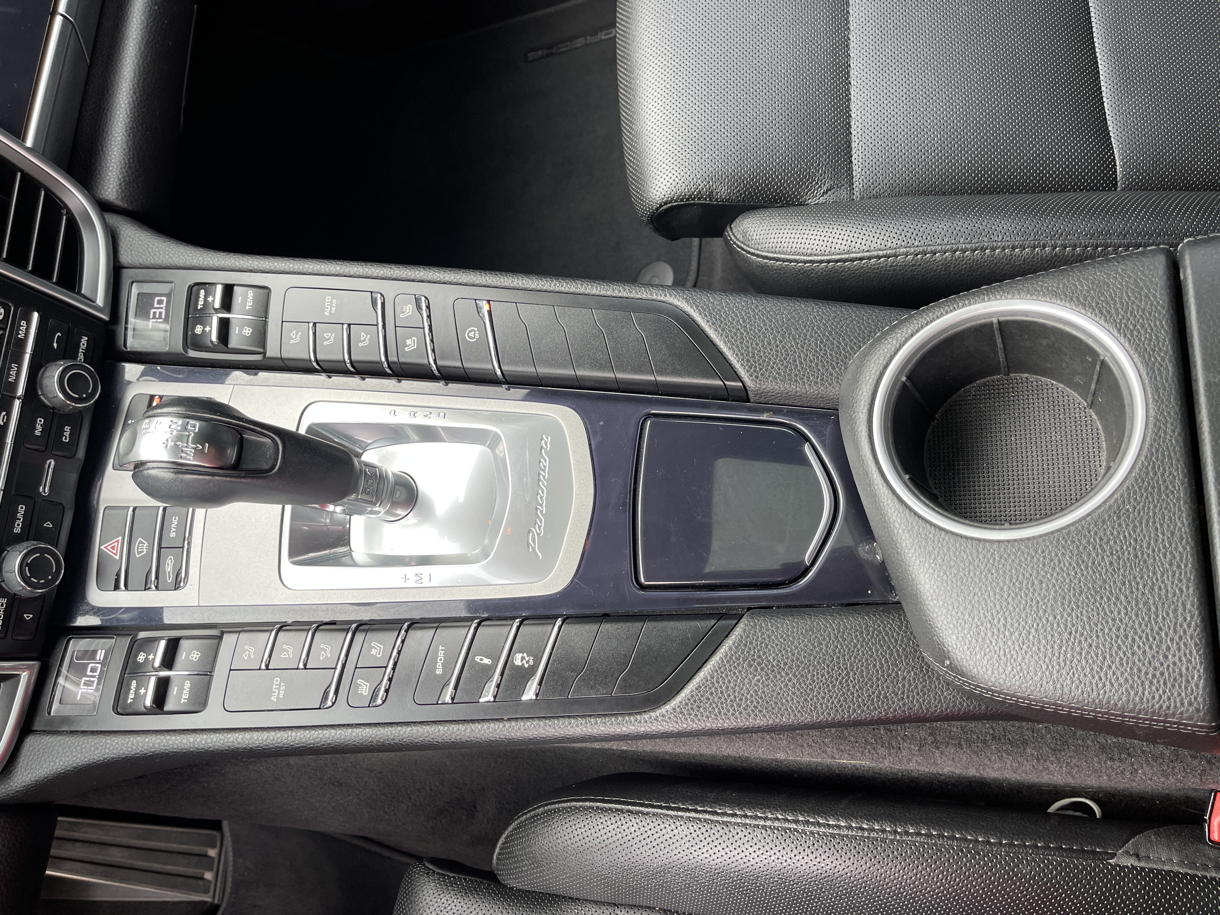 Used 2015 Porsche Panamera image 11