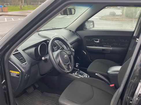 Used 2012 Kia Soul + image 9