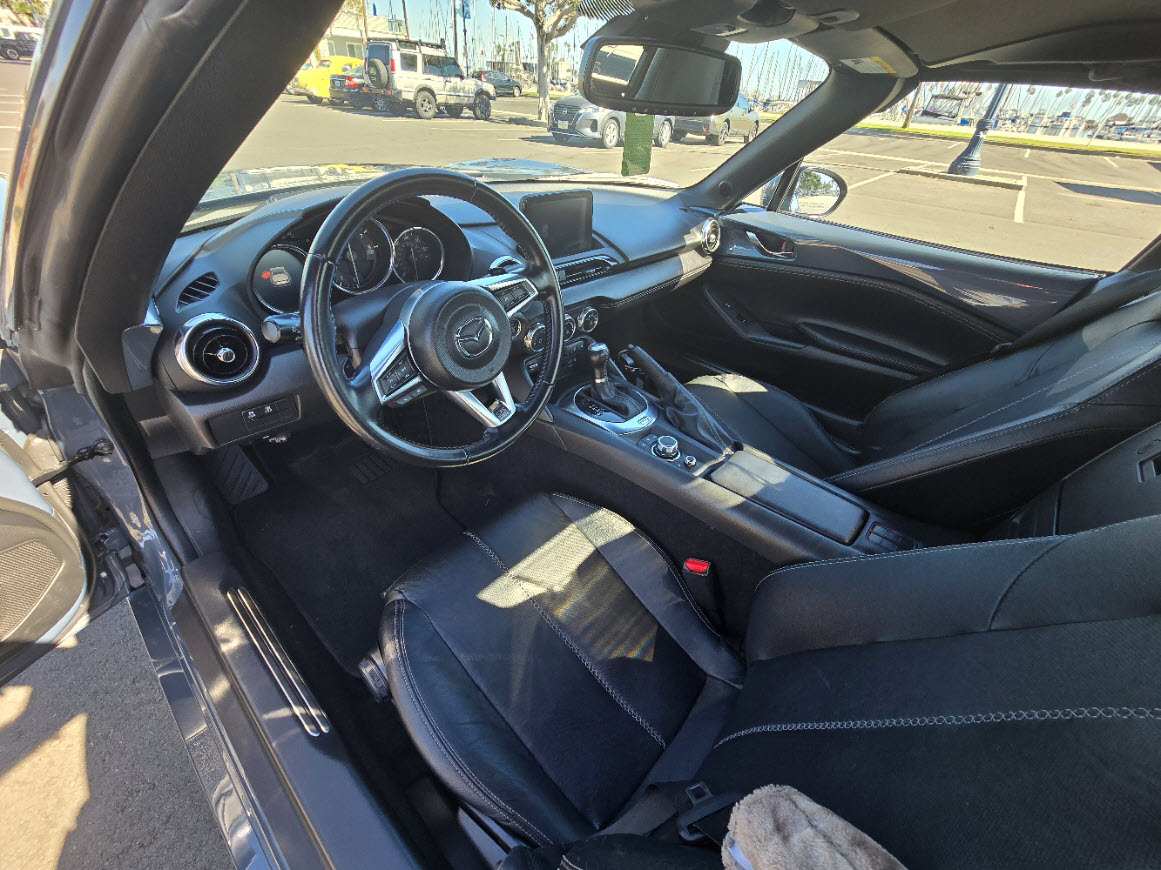 Used 2021 MAZDA MX-5 Miata RF Grand Touring RWD image 6
