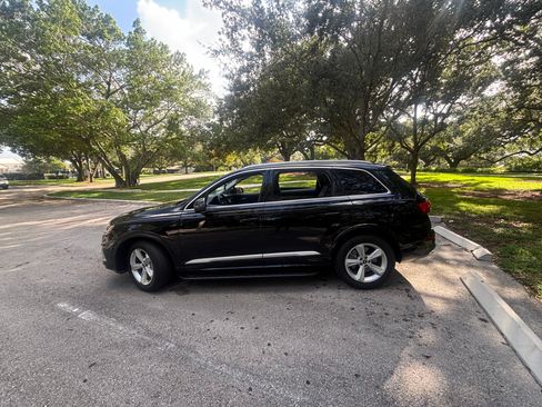 Used 2023 Audi Q7 2.0T Premium Plus w/ Premium Plus Package AWD/4WD image 2