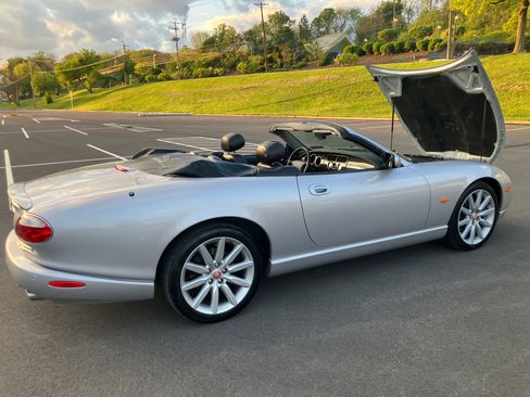 Used 2005 Jaguar XK8 Convertible RWD image 16