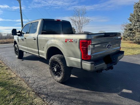 Used 2019 Ford F250 Lariat w/ Lariat Ultimate Package image 6