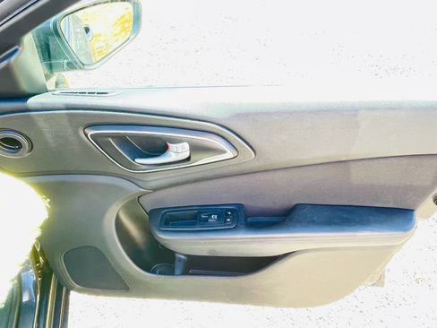 Used 2016 Chrysler 200 Limited w/ Anniversary Edition FWD image 19
