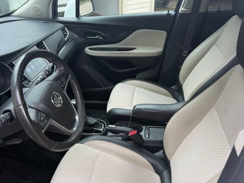 Used 2021 Buick Encore Preferred w/ Safety Package image 6