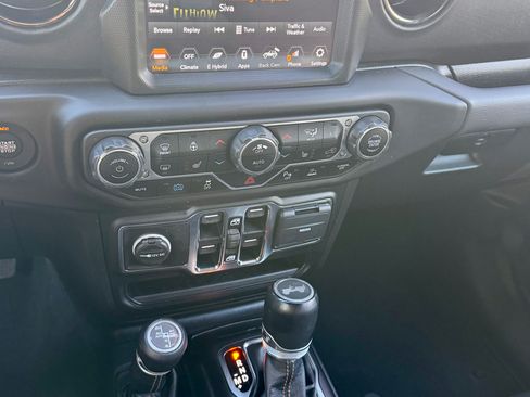 Used 2021 Jeep Wrangler Unlimited Sahara image 13