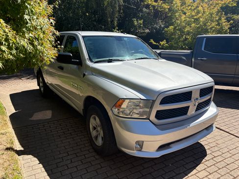 Used 2017 RAM 1500 Express AWD/4WD image 2