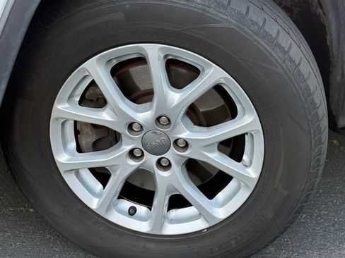 Used 2014 Jeep Cherokee Latitude image 9