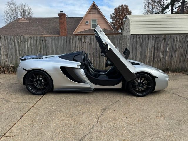 Used 2013 McLaren MP4-12C Spider RWD image 5