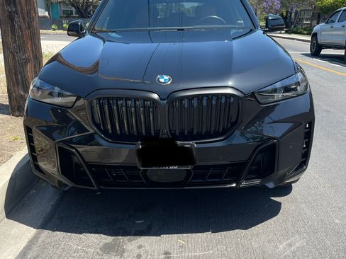 Used 2025 BMW X5 xDrive40i w/ M Sport Package AWD/4WD image 13