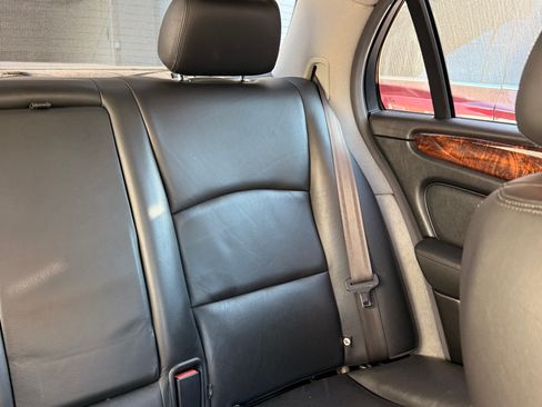 Used 2004 Jaguar XJ8 image 11