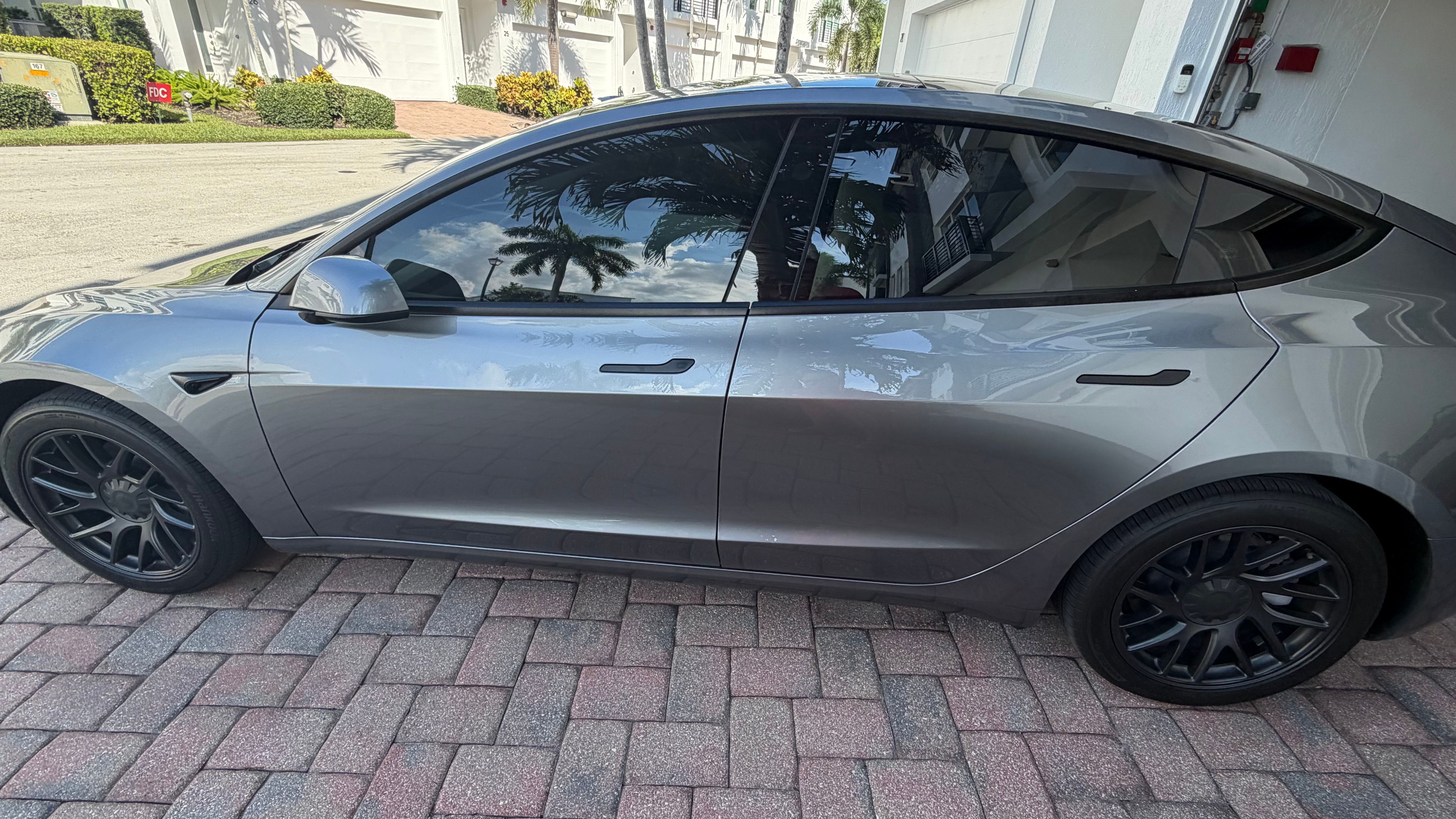 Used 2025 Tesla Model 3 Long Range RWD image 2