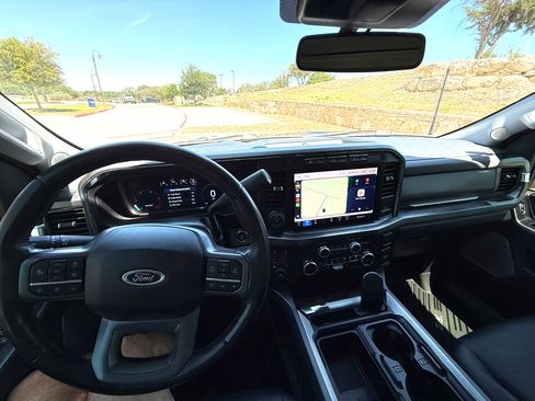 Used 2023 Ford F250 Lariat w/ Lariat Ultimate Package AWD/4WD image 14