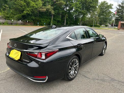 Used 2024 Lexus ES 300h Ultra Luxury FWD image 4
