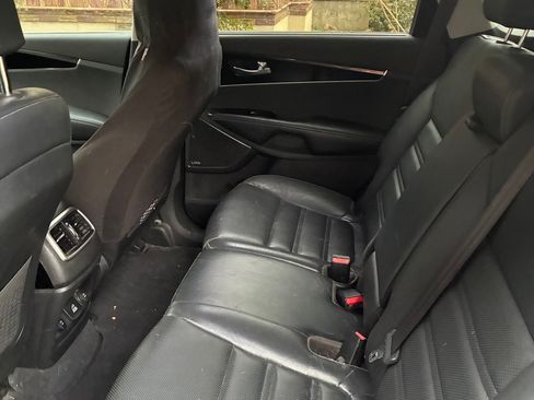 Used 2017 Kia Sorento SX FWD image 9