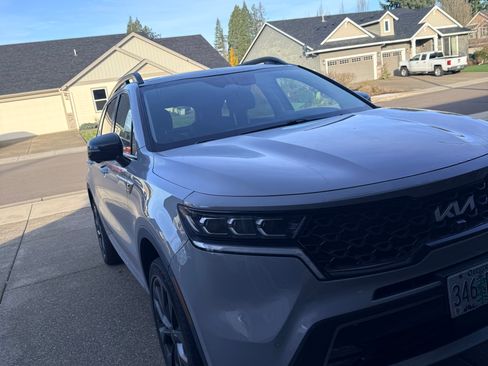 Used 2023 Kia Sorento SX Prestige image 2