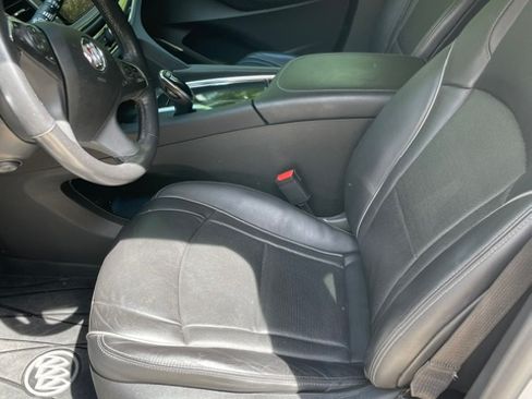 Used 2021 Buick Enclave Avenir w/ Avenir Technology Package FWD image 10