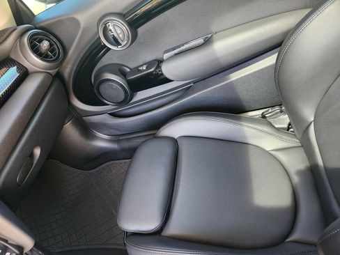 Used 2020 MINI Cooper S image 17