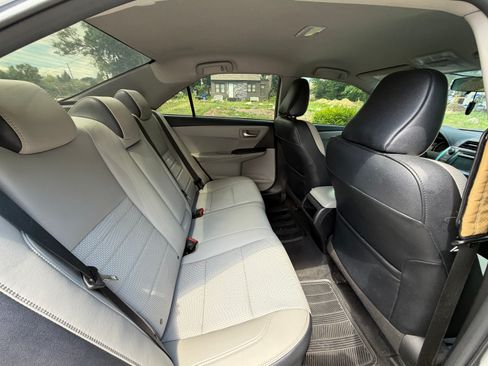 Used 2016 Toyota Camry SE FWD image 13
