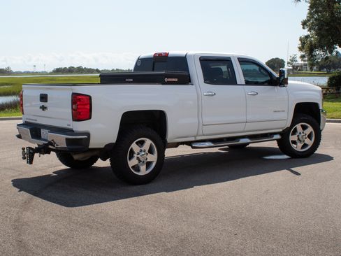 Used 2015 Chevrolet Silverado 2500 LTZ AWD/4WD image 25