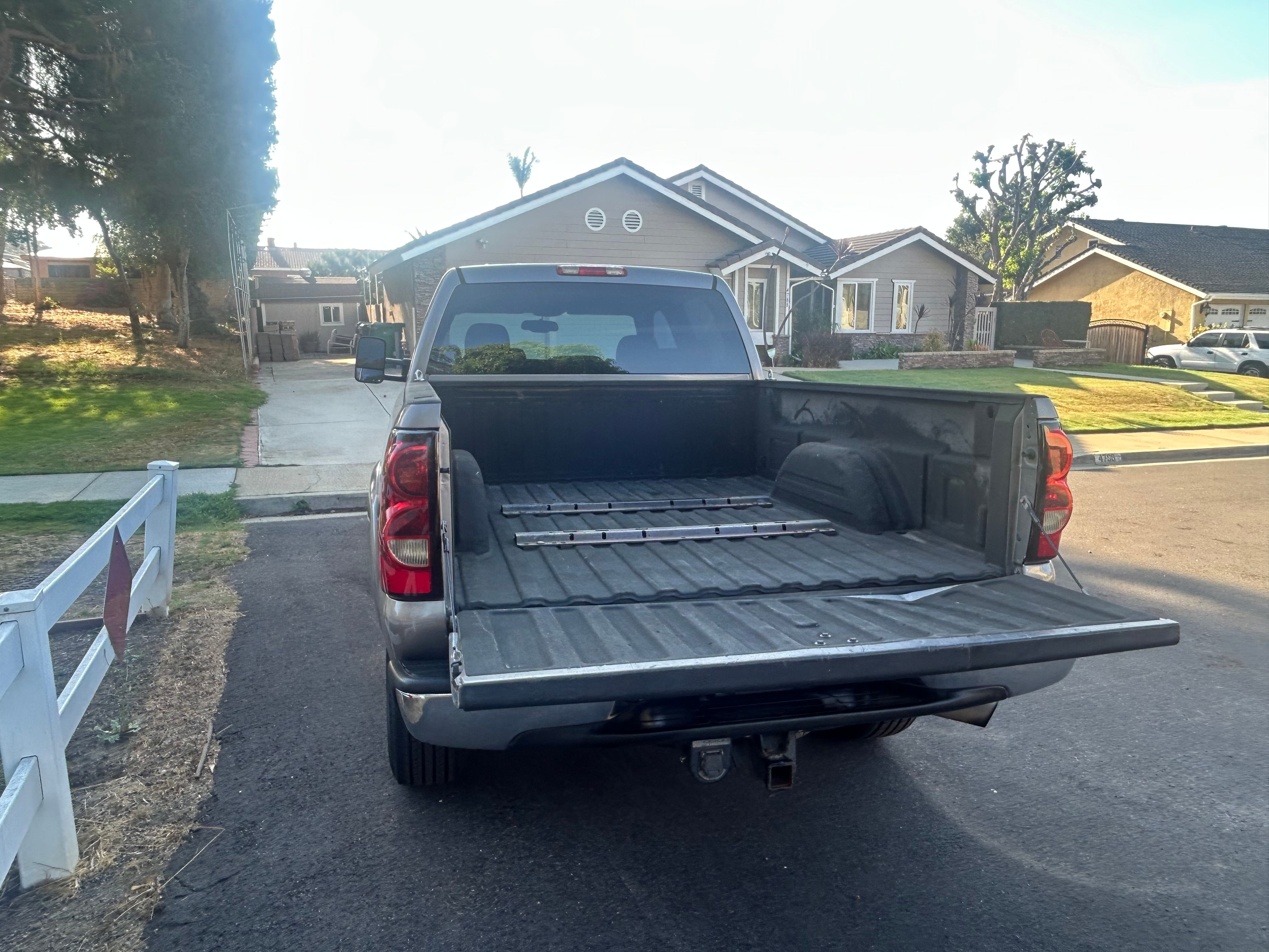 Used 2006 Chevrolet Silverado 2500 LT RWD image 12