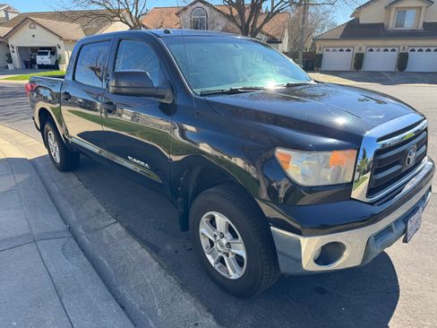 Used 2012 Toyota Tundra 2WD CrewMax w/ Tow Pkg image 2