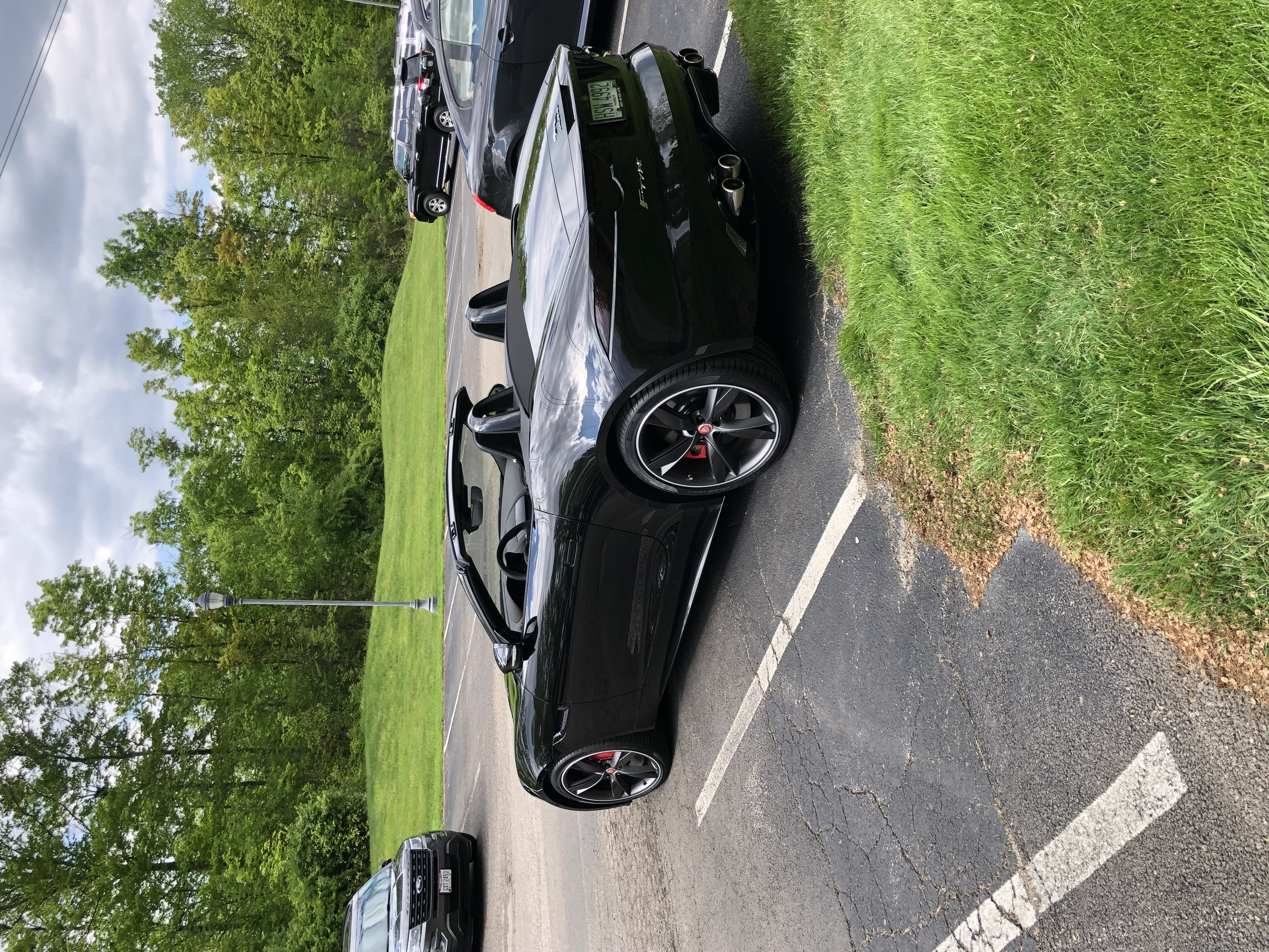 Used 2019 Jaguar F-TYPE R AWD/4WD image 10