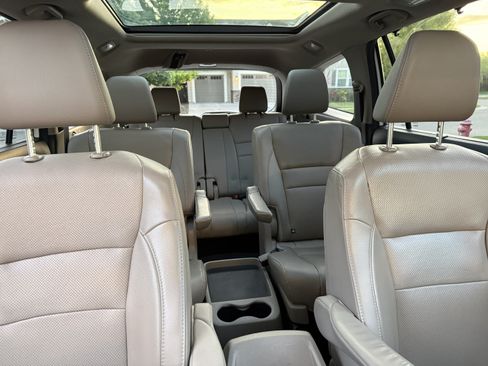 Used 2017 Honda Pilot Elite image 13