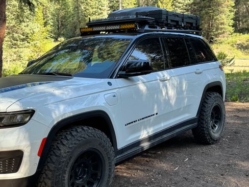 Used 2022 Jeep Grand Cherokee Trailhawk w/ Advanced Protech Group II image 2