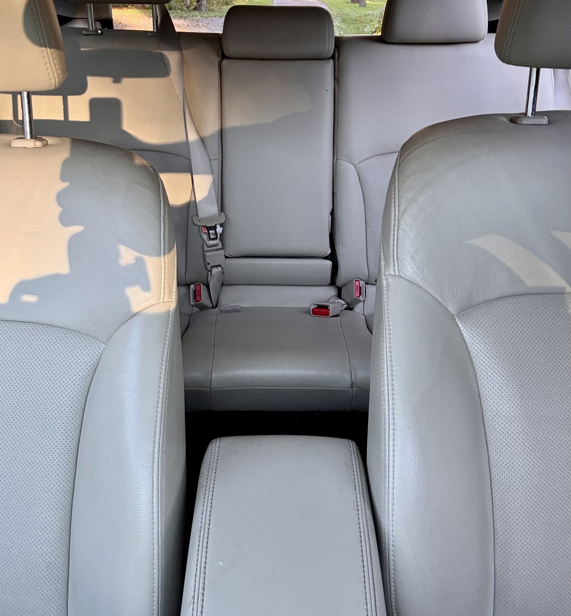 Used 2012 Subaru Outback 2.5i Limited AWD/4WD image 8