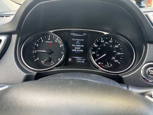 Used 2016 Nissan Rogue SV image 13