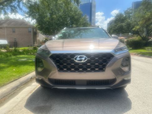 Used 2019 Hyundai Santa Fe Limited image 4