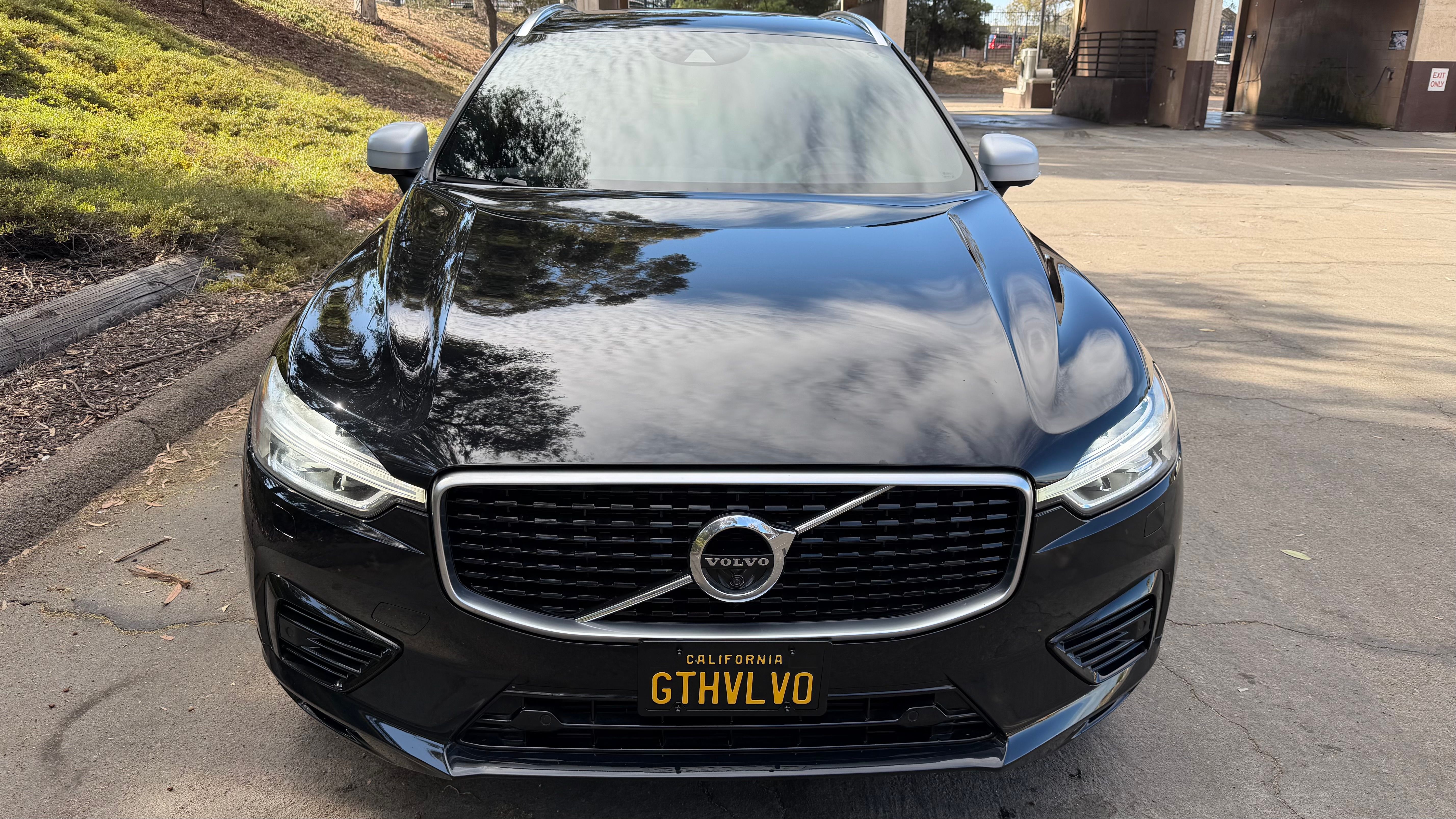 Used 2019 Volvo XC60 T8 R-Design w/ Advanced Package AWD/4WD image 4