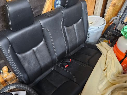 Used 2015 Jeep Wrangler Rubicon w/ Power Convenience Group image 13