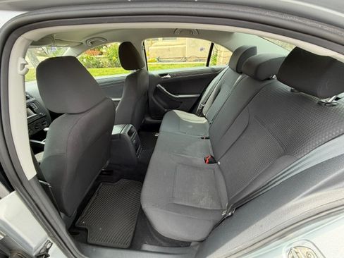 Used 2016 Volkswagen Jetta S FWD image 10