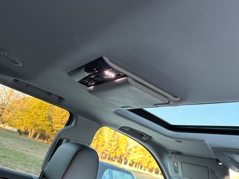 Used 2020 GMC Yukon SLT w/ Open Road Package image 8