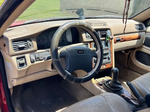 Used 2000 Volvo C70 HT FWD image 10