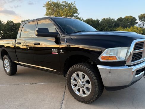 Used 2012 RAM 2500 ST w/ Chrome Appearance Group AWD/4WD image 1