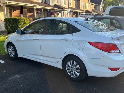Used 2017 Hyundai Accent SE FWD image 13