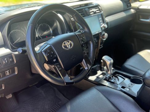Used 2020 Toyota 4Runner TRD Off-Road Premium w/ Moonroof Package AWD/4WD image 11