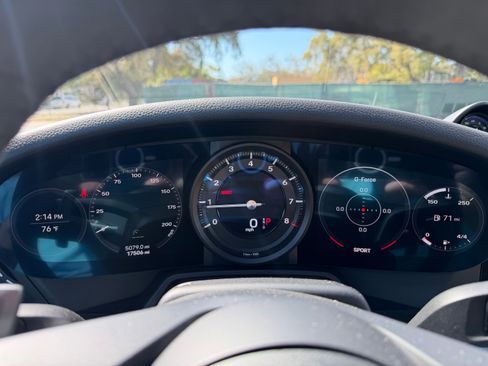 Used 2021 Porsche 911 image 13