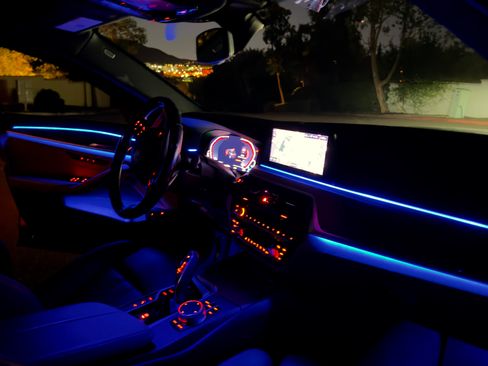 Used 2020 BMW 530e w/ M Sport Package image 8